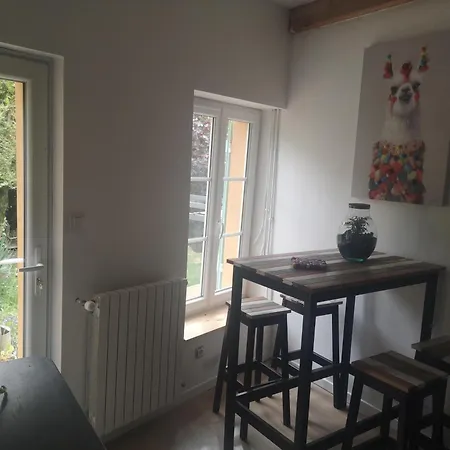 Les Camilleries Homestay